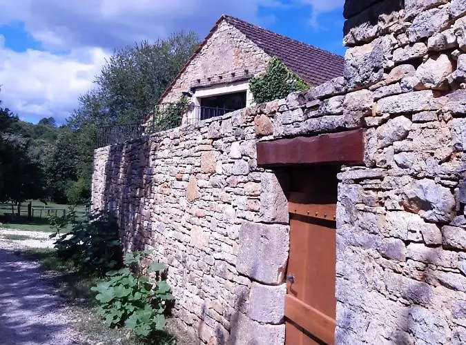 Le Nid D'ete * Montcléra