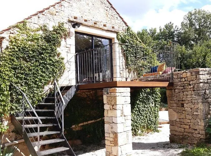 Le Nid D'ete * Montcléra